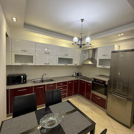 Tirana New Bazaar-Apartment 2 Kültér fotó