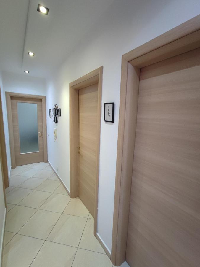 Tirana New Bazaar-Apartment 2 Kültér fotó